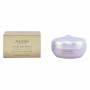 Fard Shiseido Total Radiance Femme